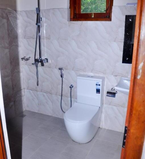 ペンション G V N Villa Ahangama