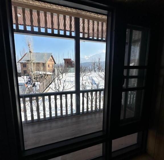 ペンション Hideaway Cottages