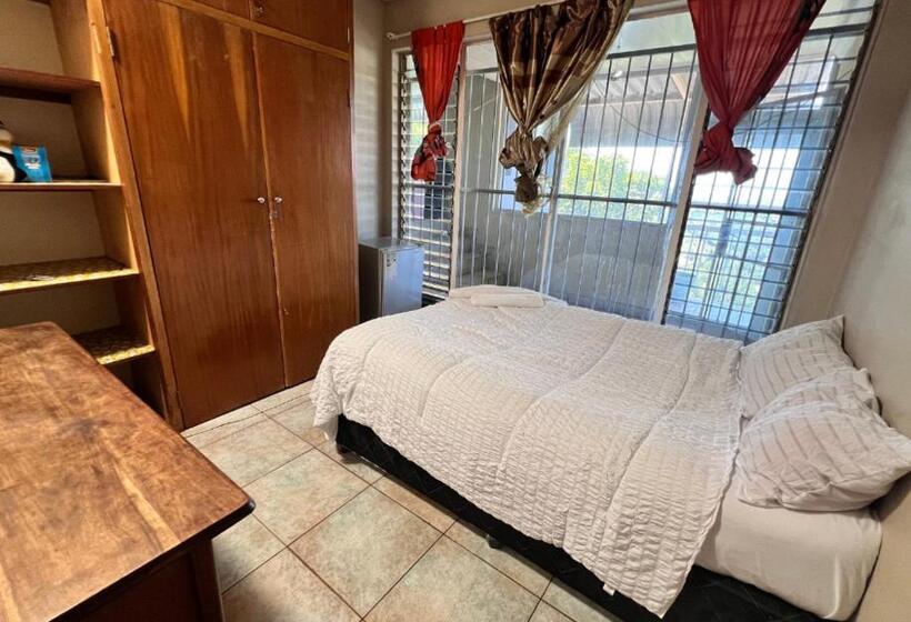 ペンション Honeyhills Excellence Resorts B