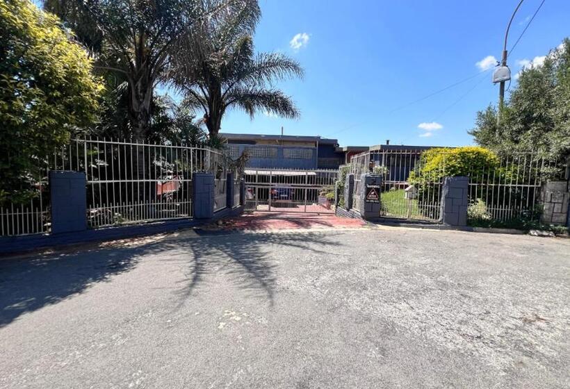 ペンション Honeyhills Excellence Resorts B