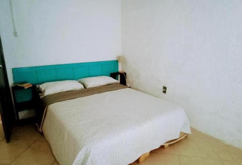פנסיון Hostel La Escondida 094625953