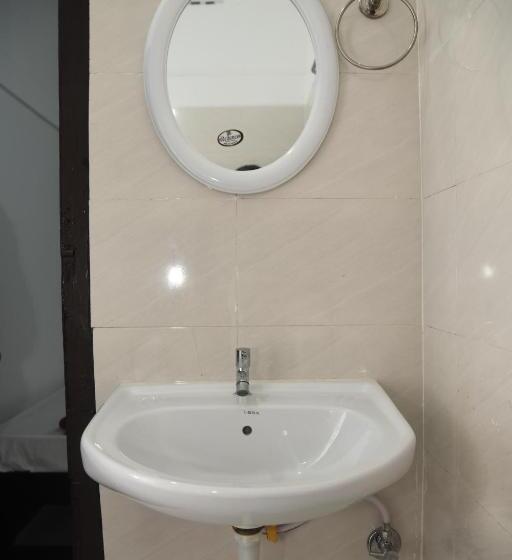 פנסיון Kaameng Guest House