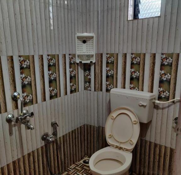 פנסיון Leon Home Stay