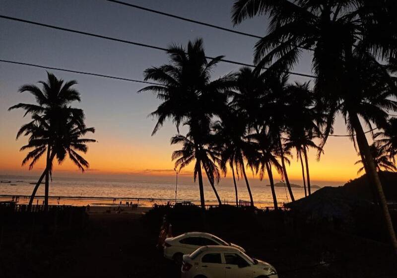 פנסיון Leon Home Stay