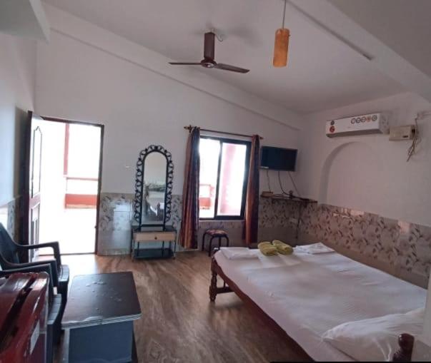 פנסיון Leon Home Stay