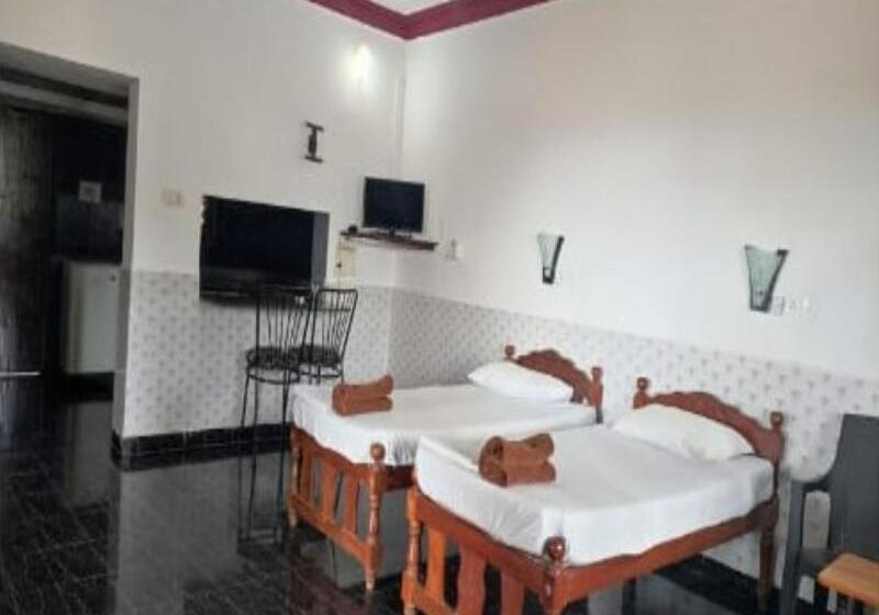 פנסיון Leon Home Stay