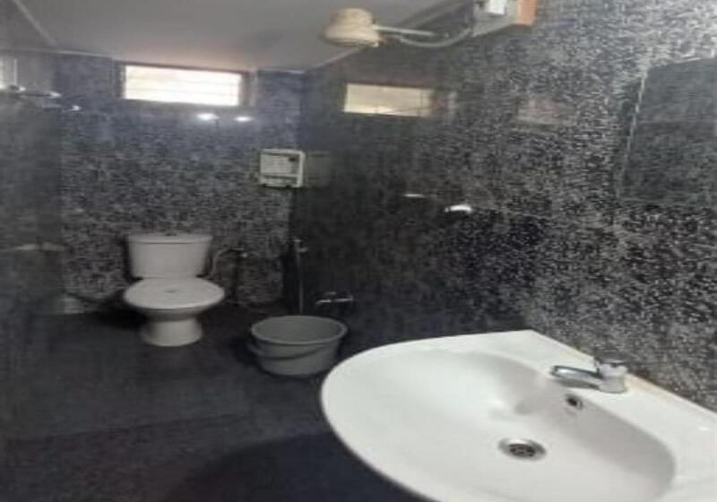 פנסיון Leon Home Stay