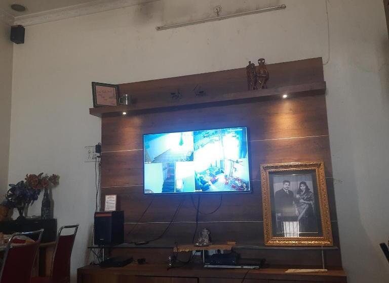 بنسيون Premanand S House