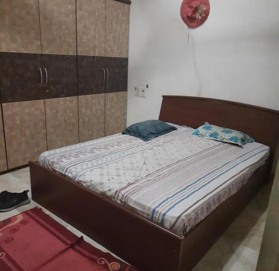 بنسيون Premanand S House