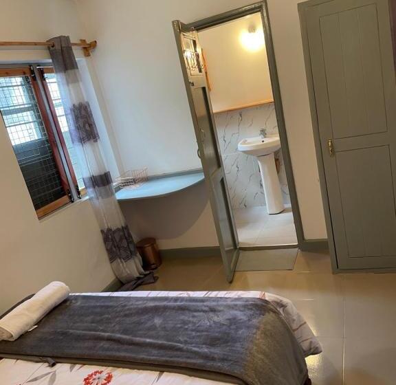 بنسيون Rockville Abode