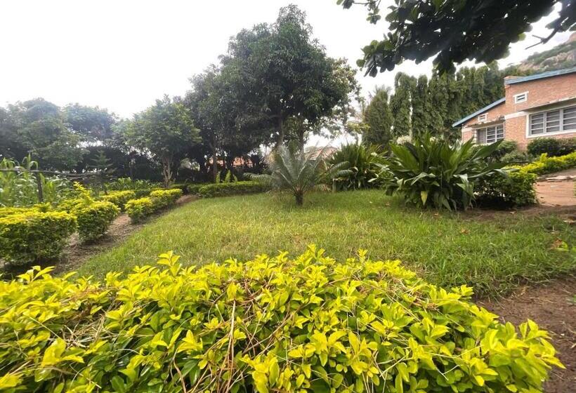 بنسيون Rockville Abode