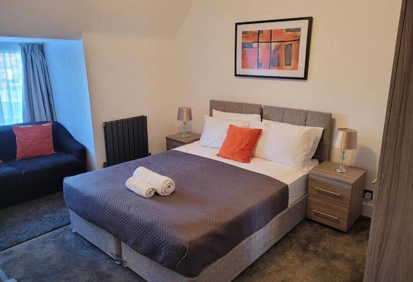 פנסיון Roomstay Hemel