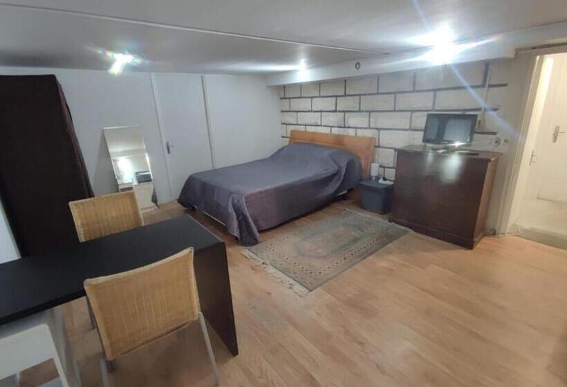 Пансион Studio Privé Dans Maison