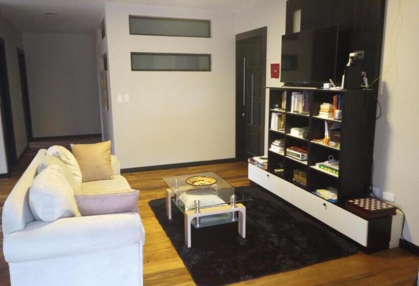 پانسیون The International Welcome Center