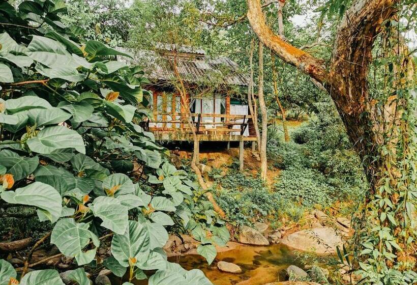 Пансион The River Whisper