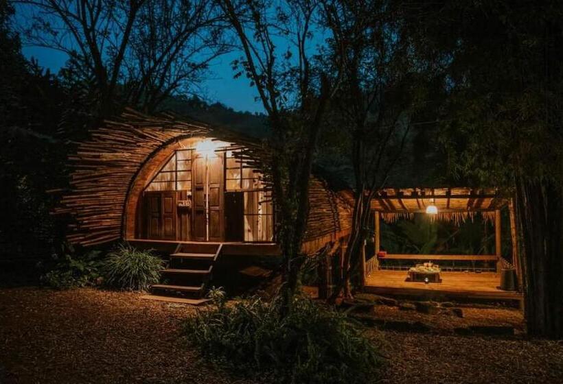 Пансион The River Whisper