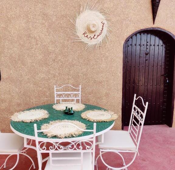 بنسيون Zagora Oasis Lodge