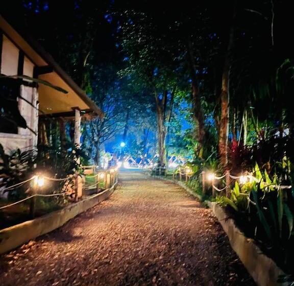 אתר נופש Long Beach Club Krabi