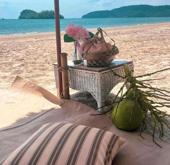 אתר נופש Long Beach Club Krabi