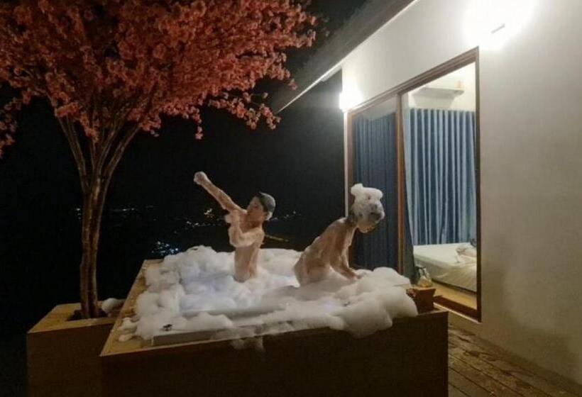 Lomakeskus Sirine​ Onsen​ รีสอร์ทออนเซนวิวทะเลหมอก