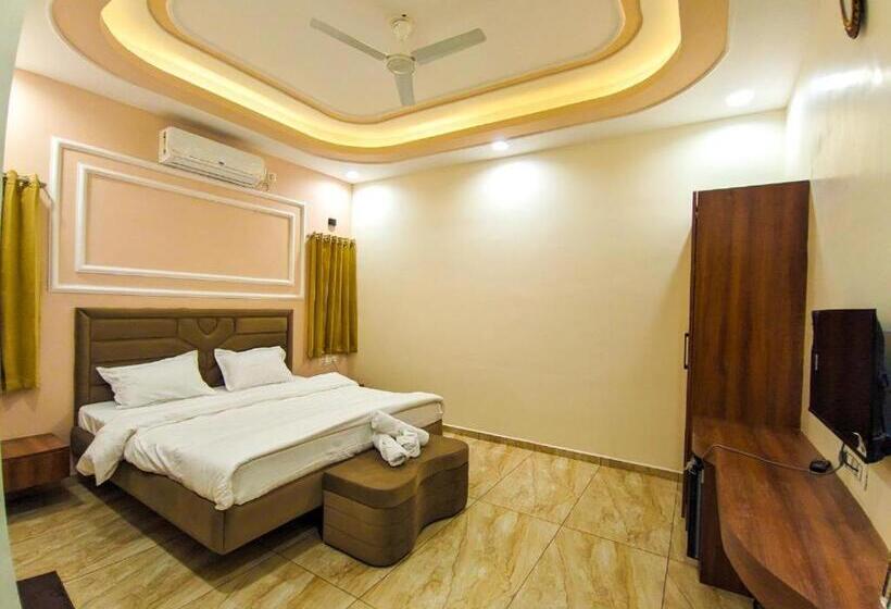 The Royal Rivera Resort