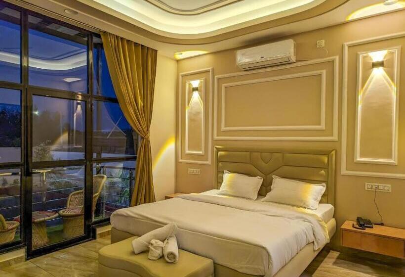 The Royal Rivera Resort