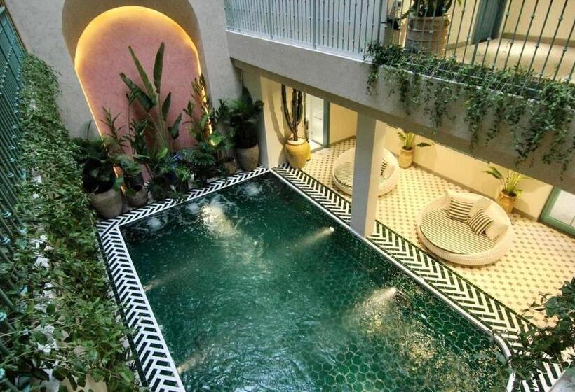 Solmare Hotel & Shampoo Spa