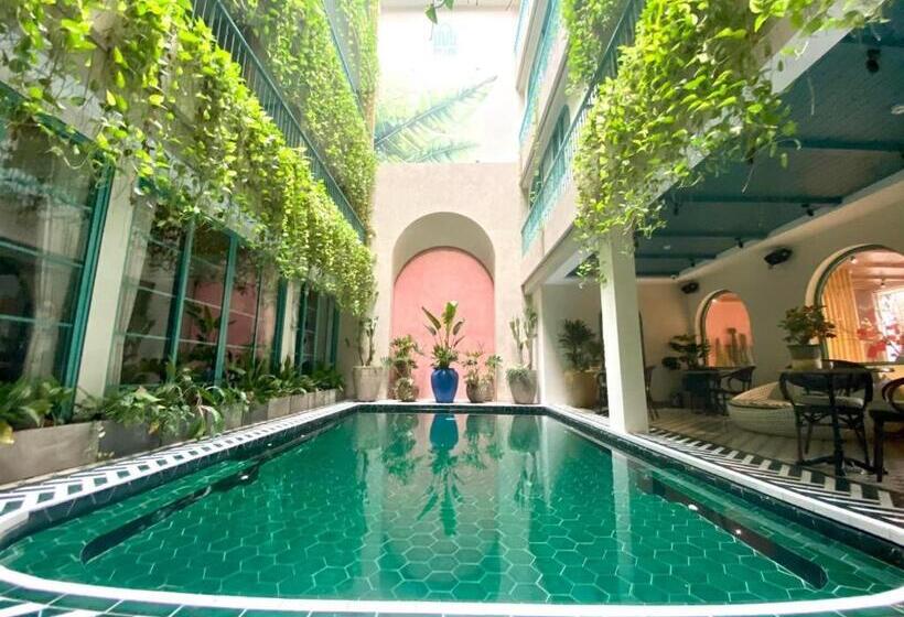 Solmare Hotel & Shampoo Spa