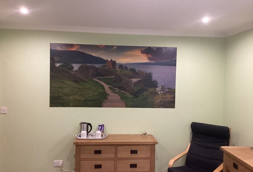 Taigh Sealladh Fèidh B&b