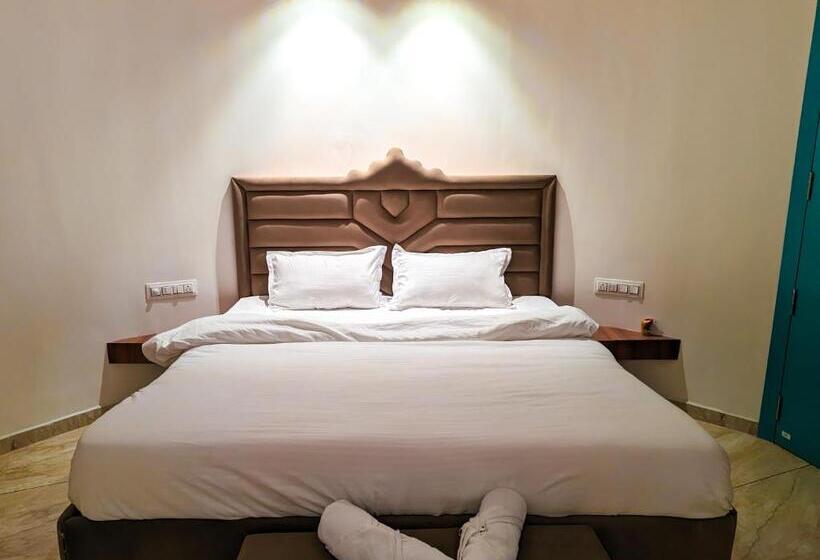 The Royal Rivera Resort