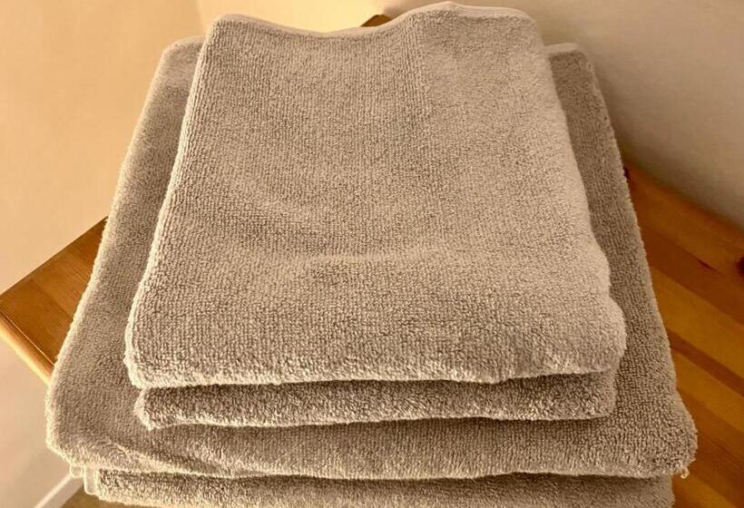 Yew Tree House, Bed & Breakfast In Colchester