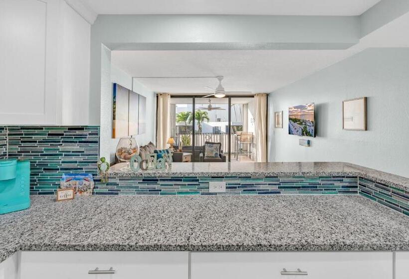 2br In Key Largo W Pool And Sunset Views