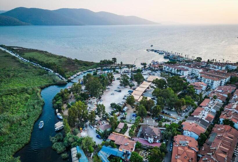 Akyaka Nehir Butik Otel