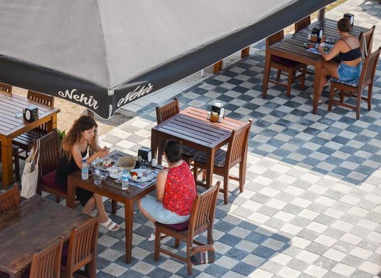 Akyaka Nehir Butik Otel