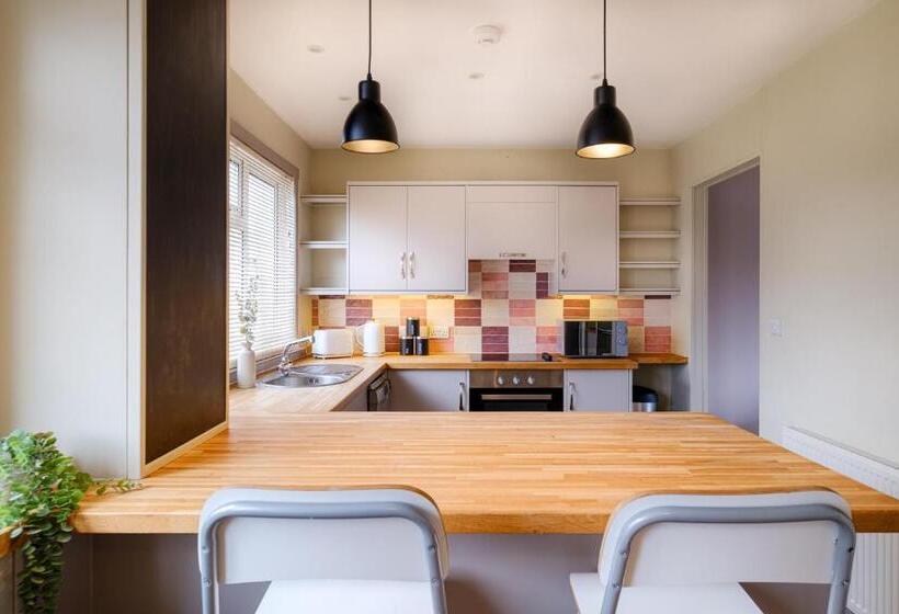 ベッドアンドブレックファースト Banchory House   Sja Stays   2 Bed House