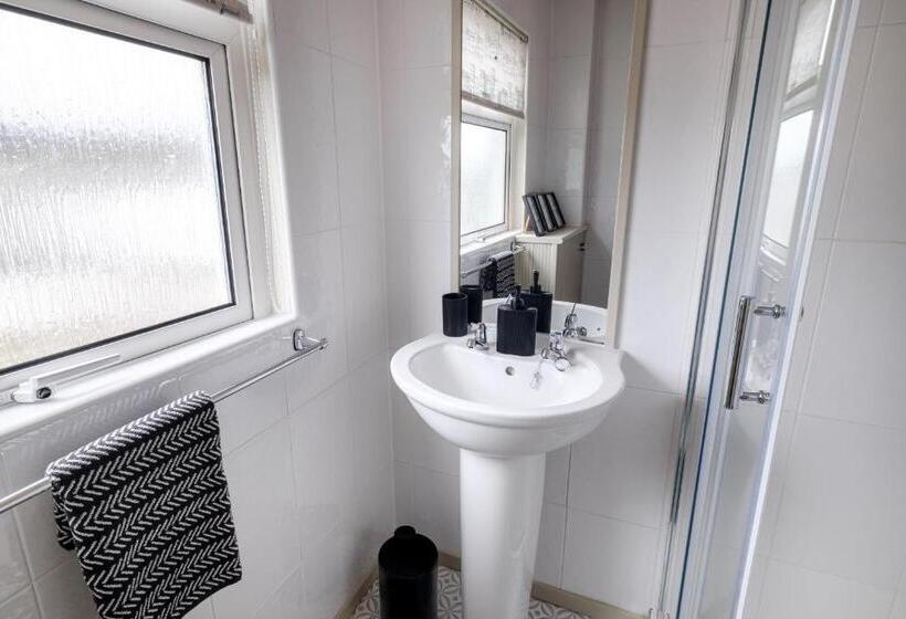 צימר Banchory House   Sja Stays   2 Bed House