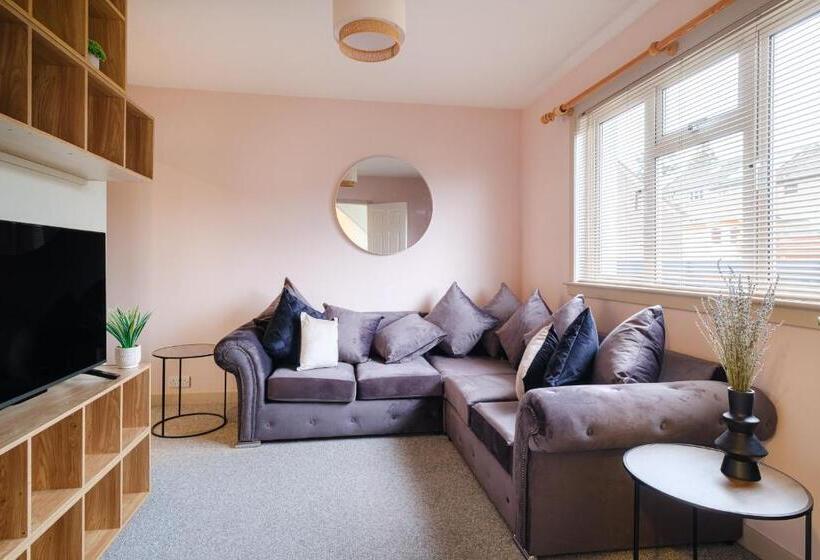 צימר Banchory House   Sja Stays   2 Bed House