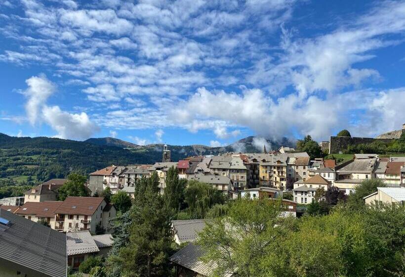 צימר Bol D Air 04 à Chantemerle 04140 Seyne Les Alpes