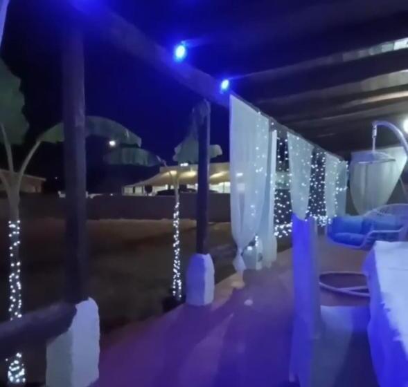 تختخواب و صبحانه Buddha Summer Suites Iun R6153