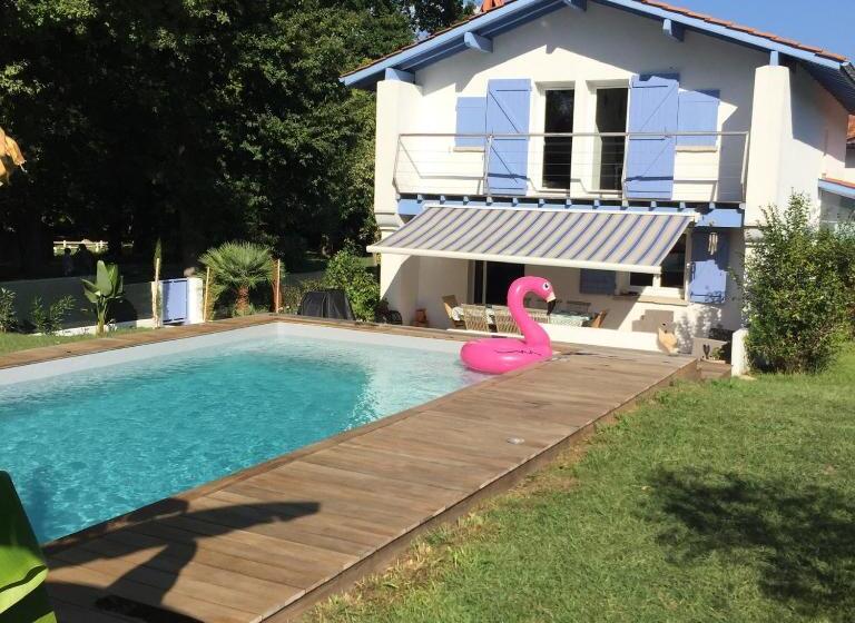تختخواب و صبحانه Chambre Chez L’habitant