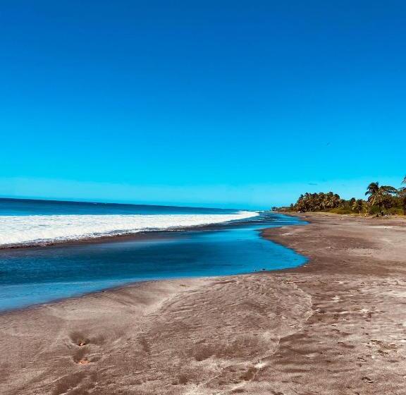 مبيت وإفطار Hibiscus Cabina 4