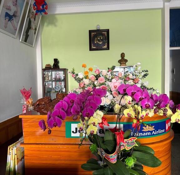 تختخواب و صبحانه Motel Hồ Xuân