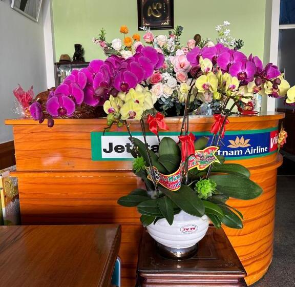 تختخواب و صبحانه Motel Hồ Xuân