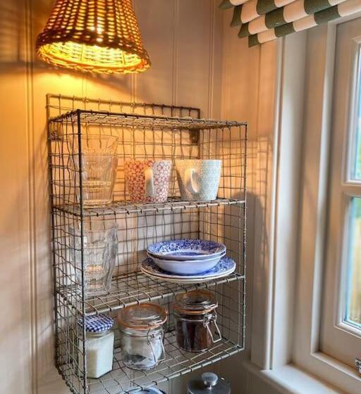 ベッドアンドブレックファースト Shepherd S Hut At The Granary