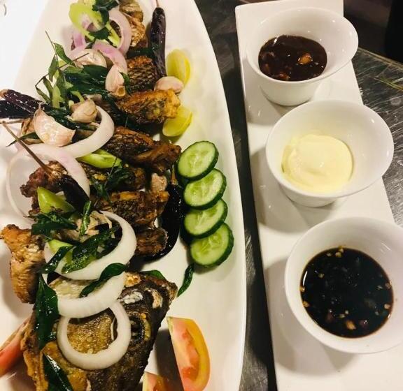 مبيت وإفطار Tharumini Villa