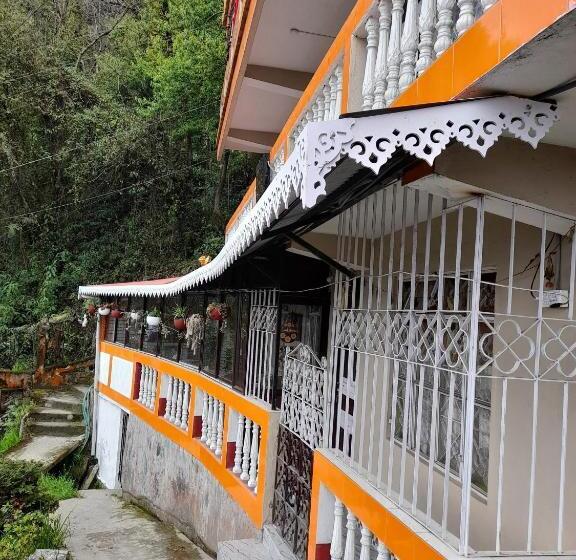 צימר Yalung Homestay