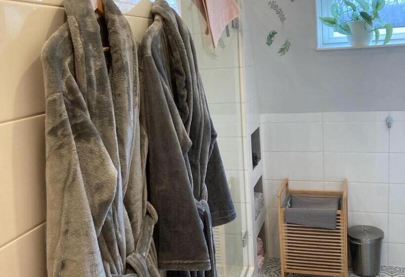 Bed & Breakfast   Appartement D Ambacht