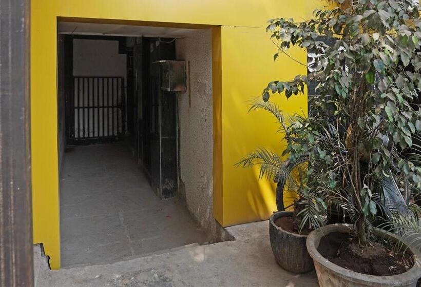 Collection O Hotel Relax Inn