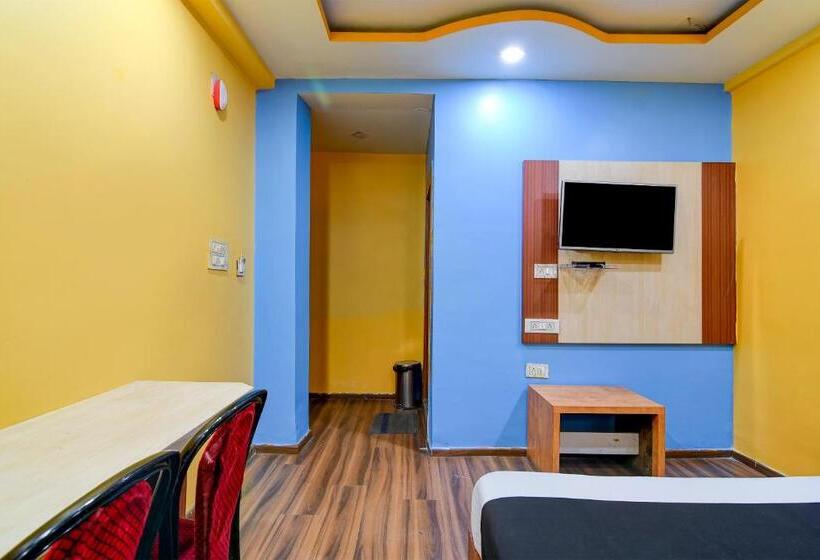 هتل Brill A G Star 500m From International Airport