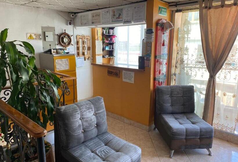 هتل Brisas Del Café